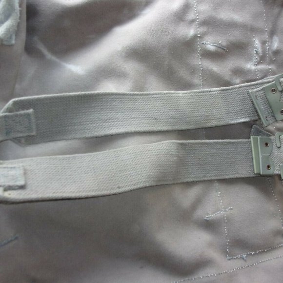 LARGE WWII CANVAS BARREL BACKPACK RUCK ROLL AWAY HAS INITIALS CF 21SI391 - Picture 8 of 12